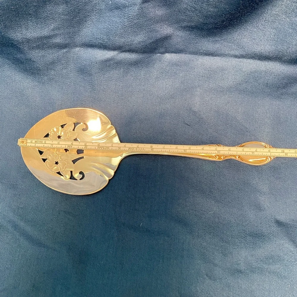 Vintage Precious Mirror International Silver Pierced Tomato Server